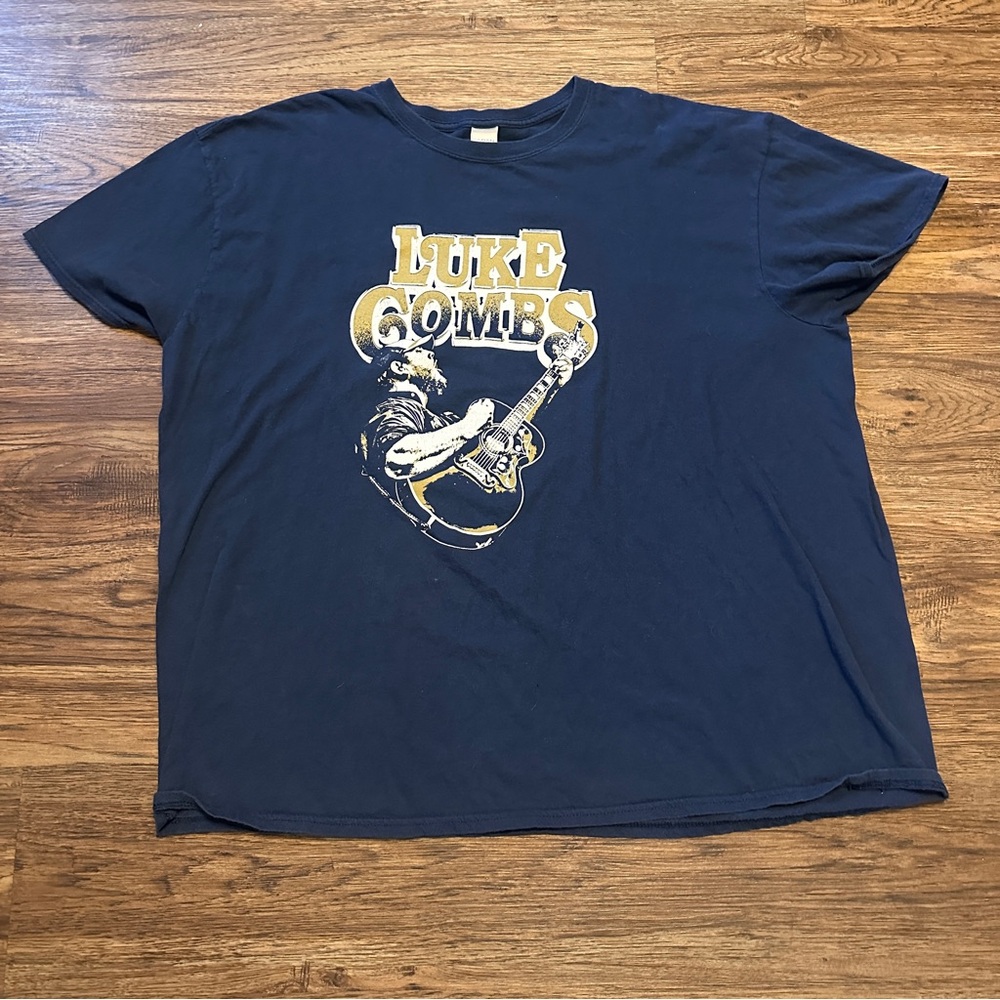 Luke Combs “Don’t Tempt Me With A Good Time” Tour T-shirt